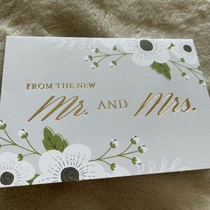 Pack of 8 Elegant Floral Wedding Card